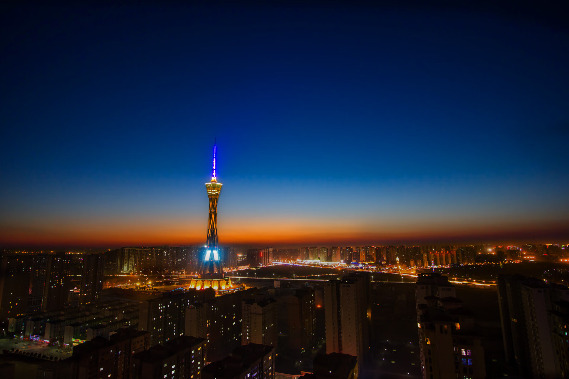 五大联赛后腰拦截频率是否成为决定比赛平衡的杠杆，拦截型后卫